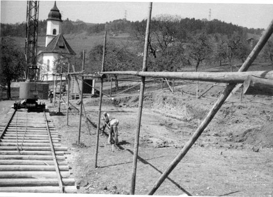 13a Beginn der Fundamente - Aushubarbeiten April 63.jpg